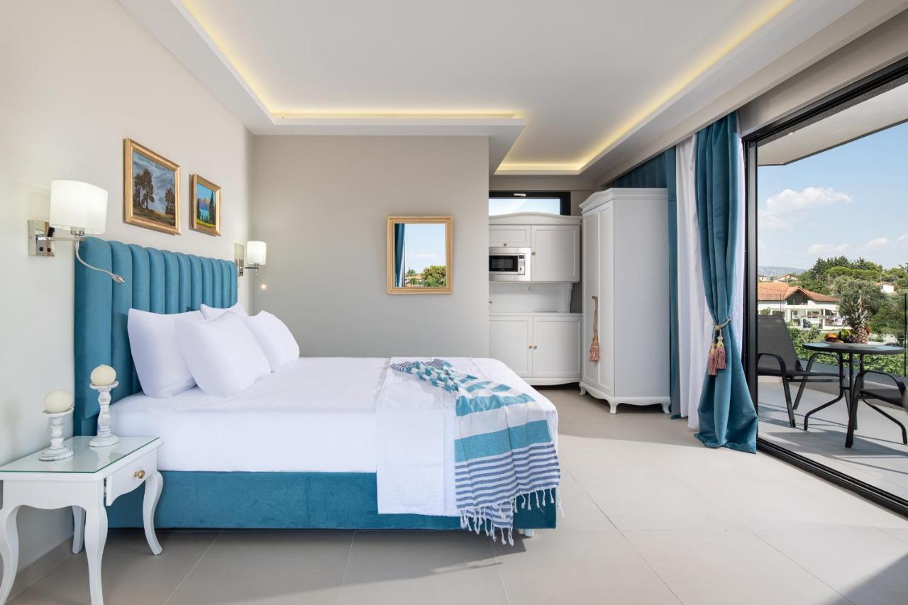 Light Blue Hotel Nea Kallikrateia Экстерьер фото