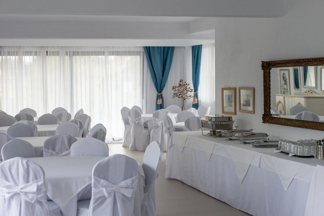 Light Blue Hotel Nea Kallikrateia Экстерьер фото